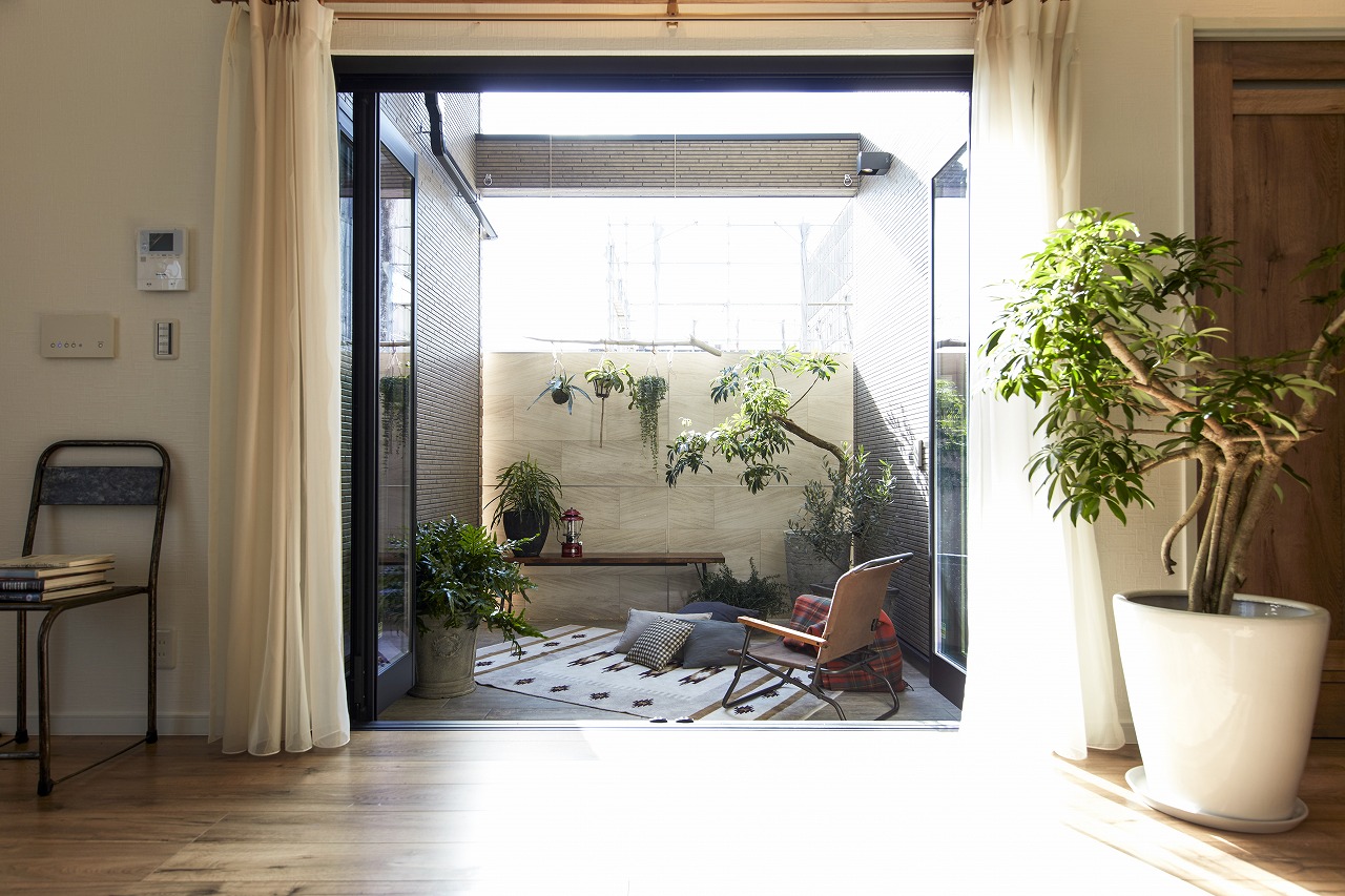 チラシがきっかけで、中庭のある理想のマイホームが実現しました。